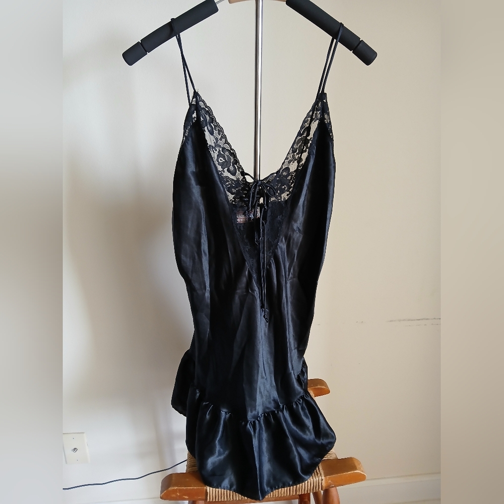 Feather Bed Intimate Black Satin Tie Up Size Medium